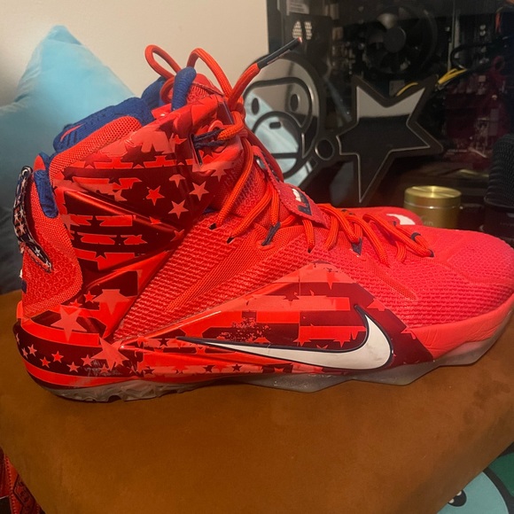 Lebron 12 Independence Day - Picture 3 of 7